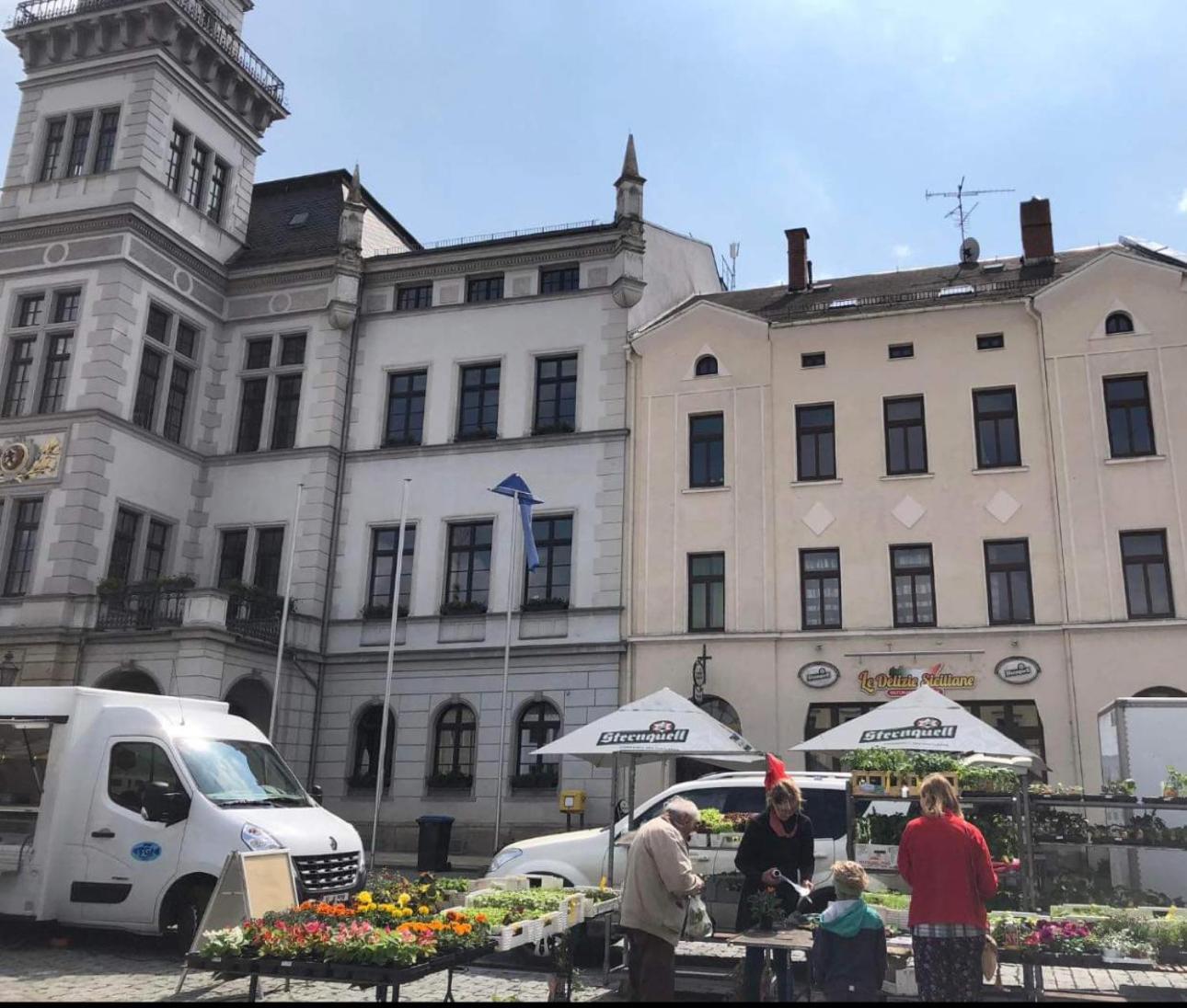 Ein Zimmer Wohnung Am Markt Oelsnitz  Ngoại thất bức ảnh